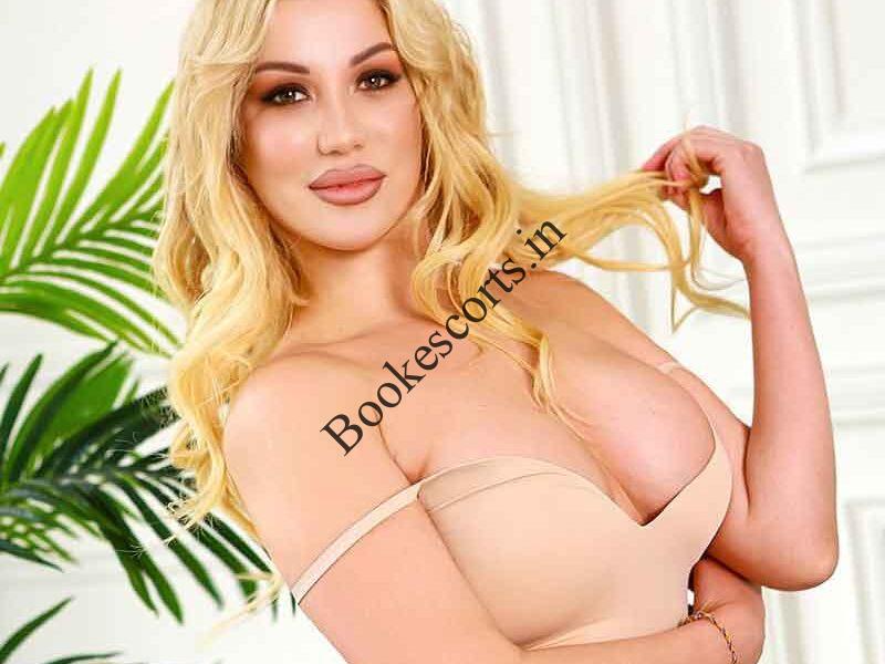 Lovely Call Girls looking for six pack partner